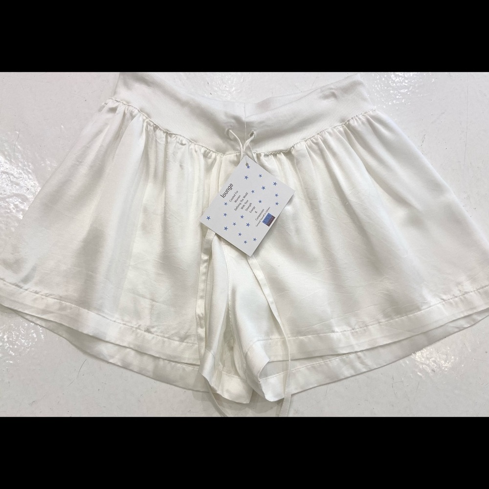 PJ Harlow Mikel shorts size xs (NWT)